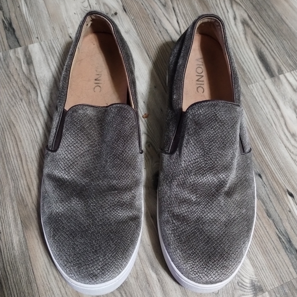 Vionic Women's Midi Holiday Tan Grey Lizard Velvet Size 8.5